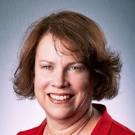 Head shot of Ros Kewley